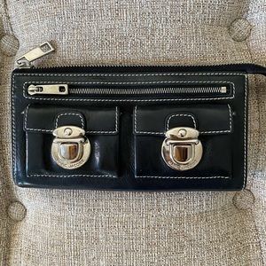 Marc Jacobs clutch wallet